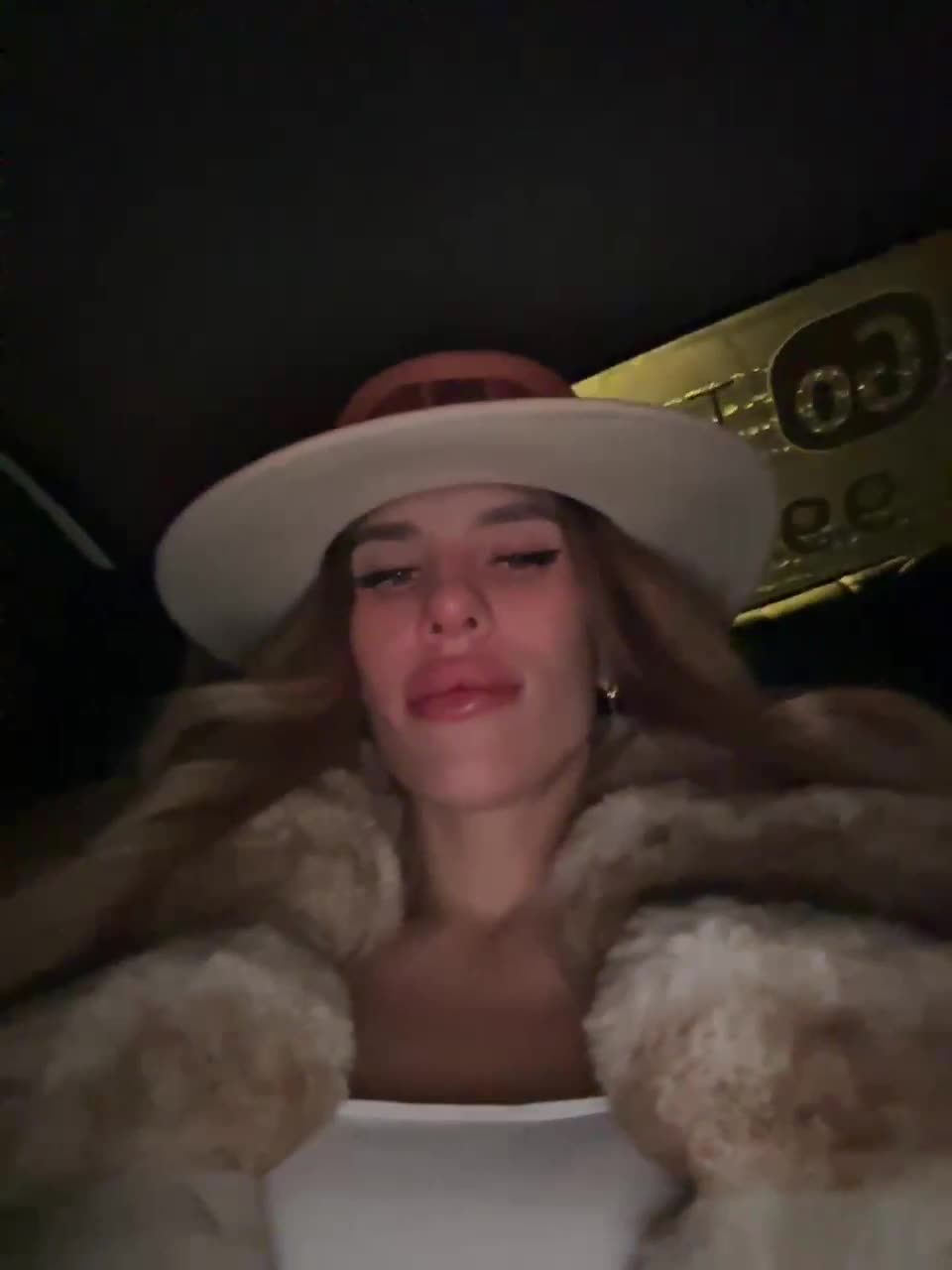 View or download file blondinochkaa on 2023-01-09 from bongacams