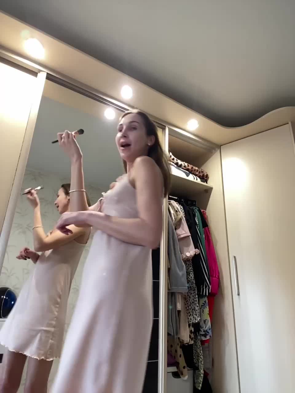 View or download file hothoneybabe on 2023-01-09 from bongacams