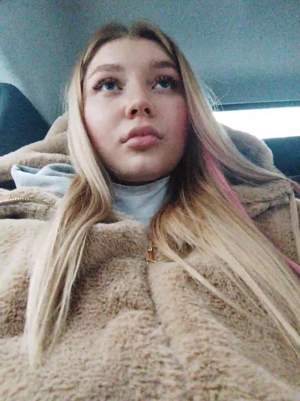 View or download file isabellast on 2023-01-09 from bongacams