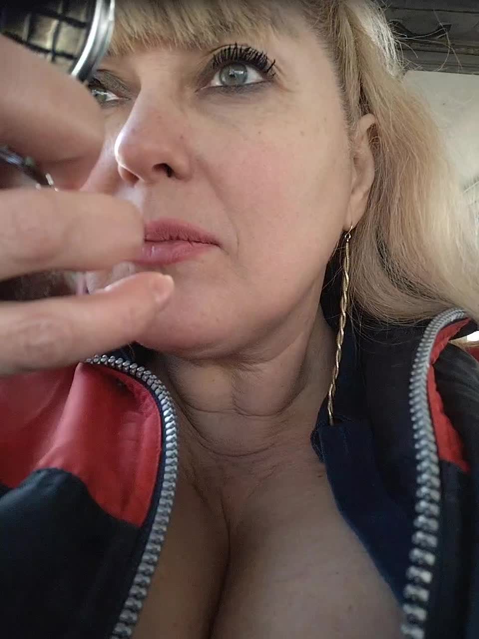 View or download file janna37 on 2023-01-09 from bongacams