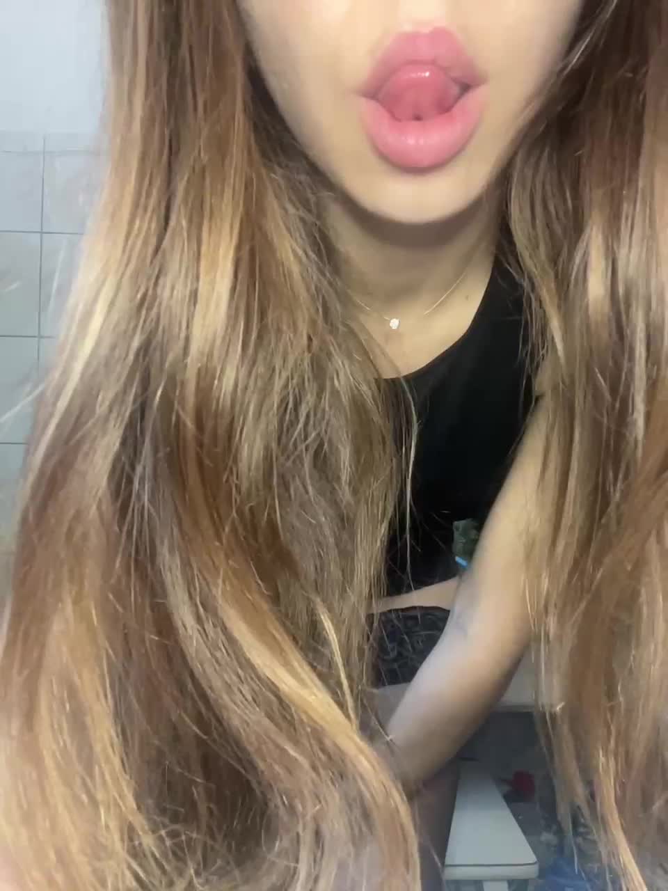 View or download file monikayyy on 2023-01-09 from bongacams