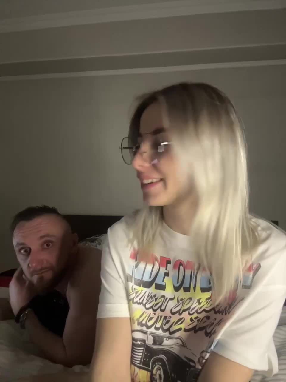 View or download file vik1one1 on 2023-01-09 from bongacams