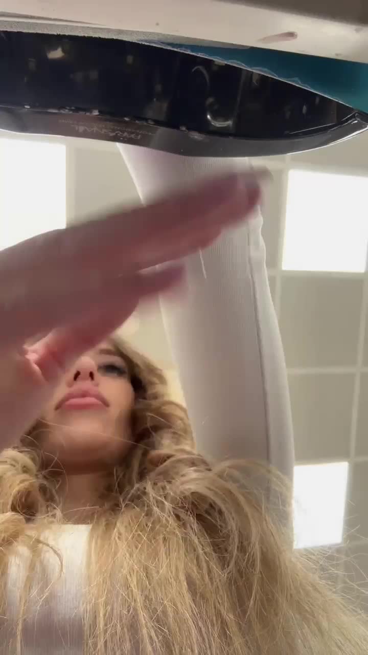 View or download file blondinochkaa on 2023-01-11 from bongacams