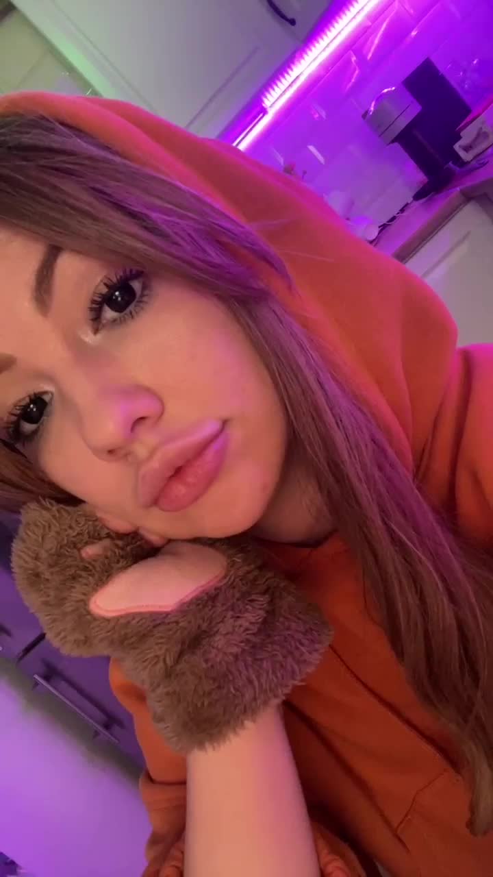 View or download file ladycharmer on 2023-01-11 from bongacams