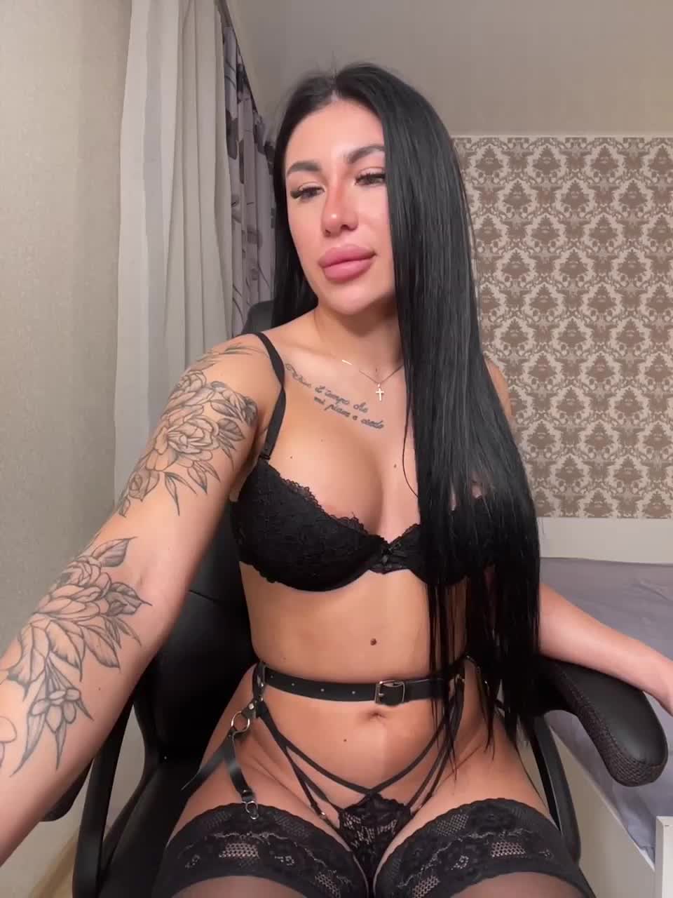 View or download file vikikiss on 2023-01-12 from bongacams