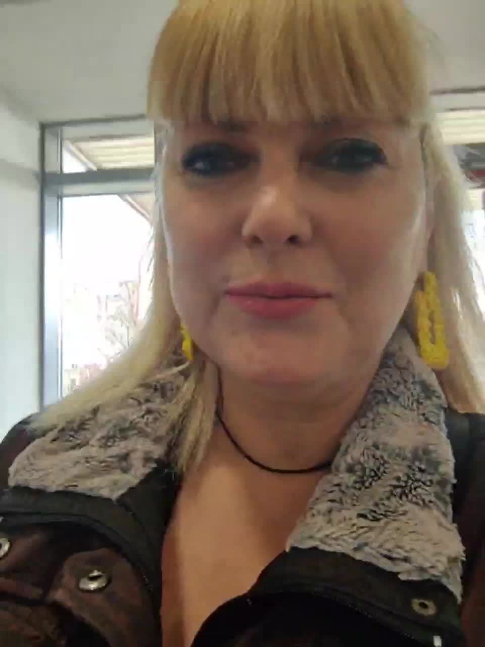 View or download file janna37 on 2023-01-13 from bongacams