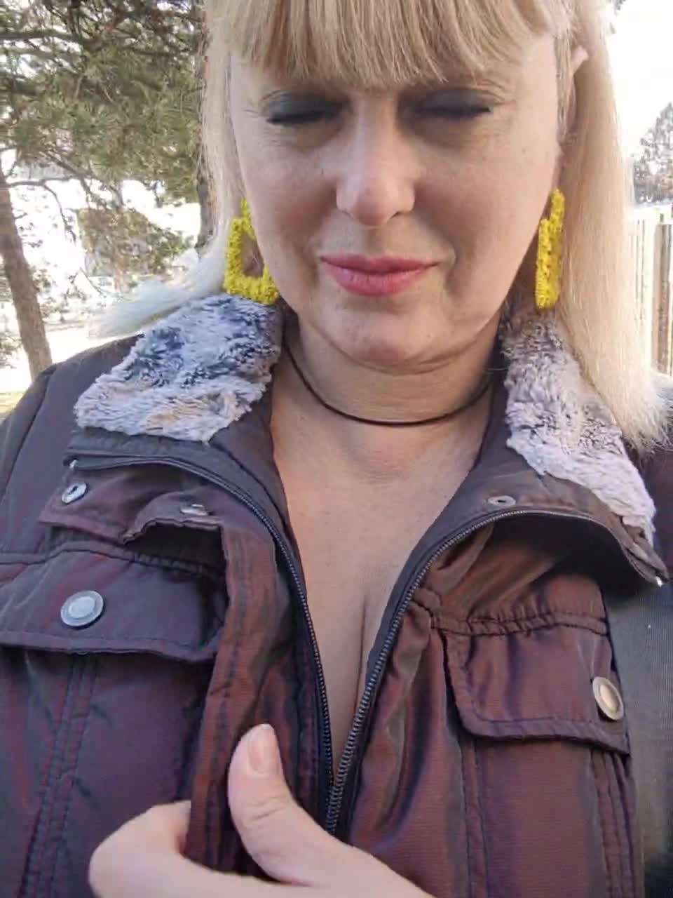 View or download file janna37 on 2023-01-13 from bongacams