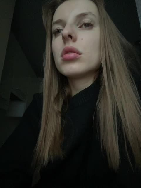 View or download file missfentasy1 on 2023-01-13 from bongacams