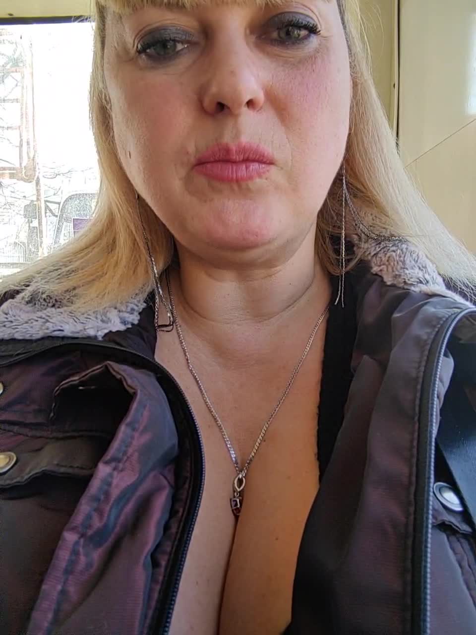 View or download file janna37 on 2023-01-14 from bongacams