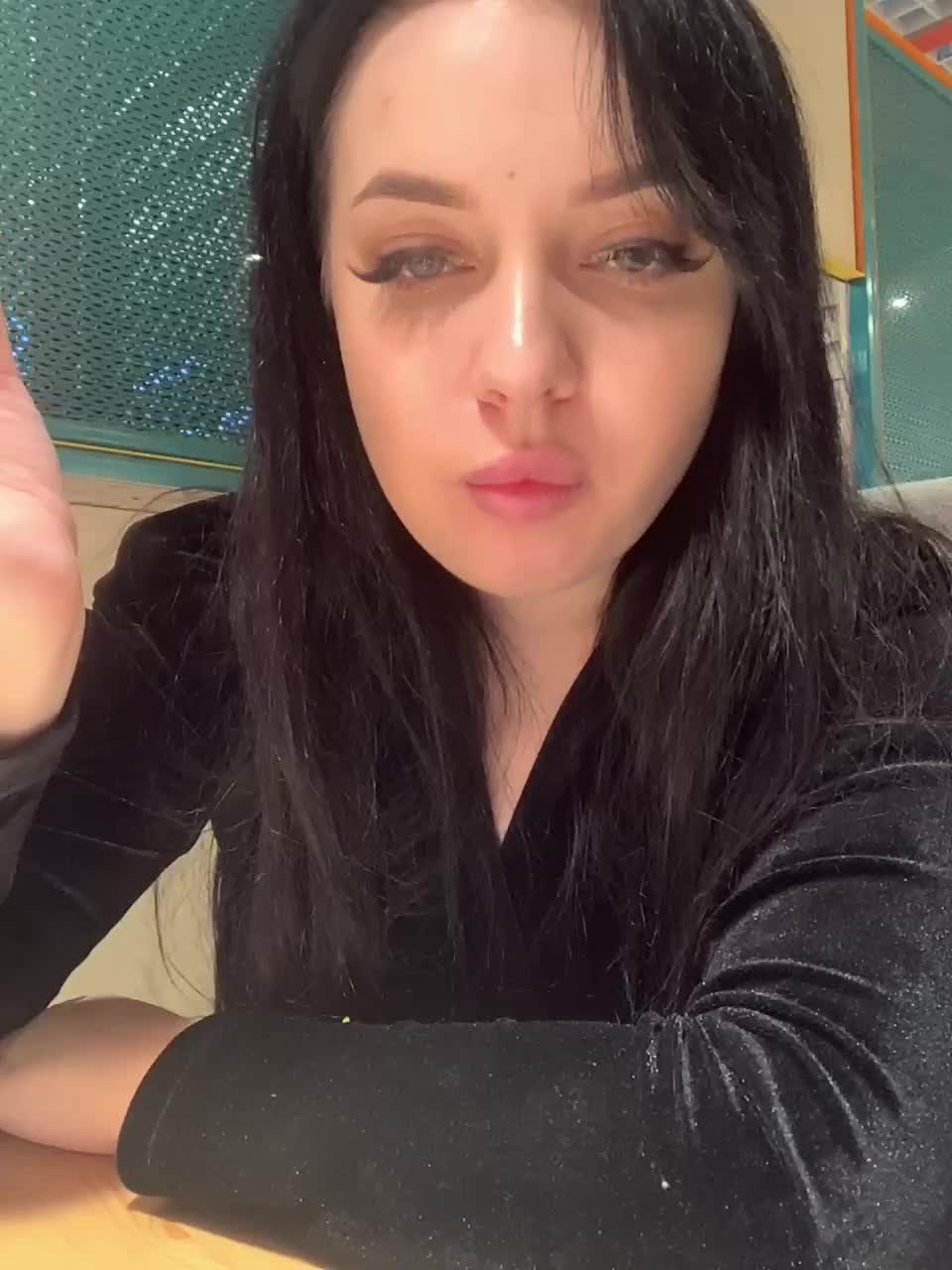 View or download file _louise_ on 2023-01-17 from bongacams