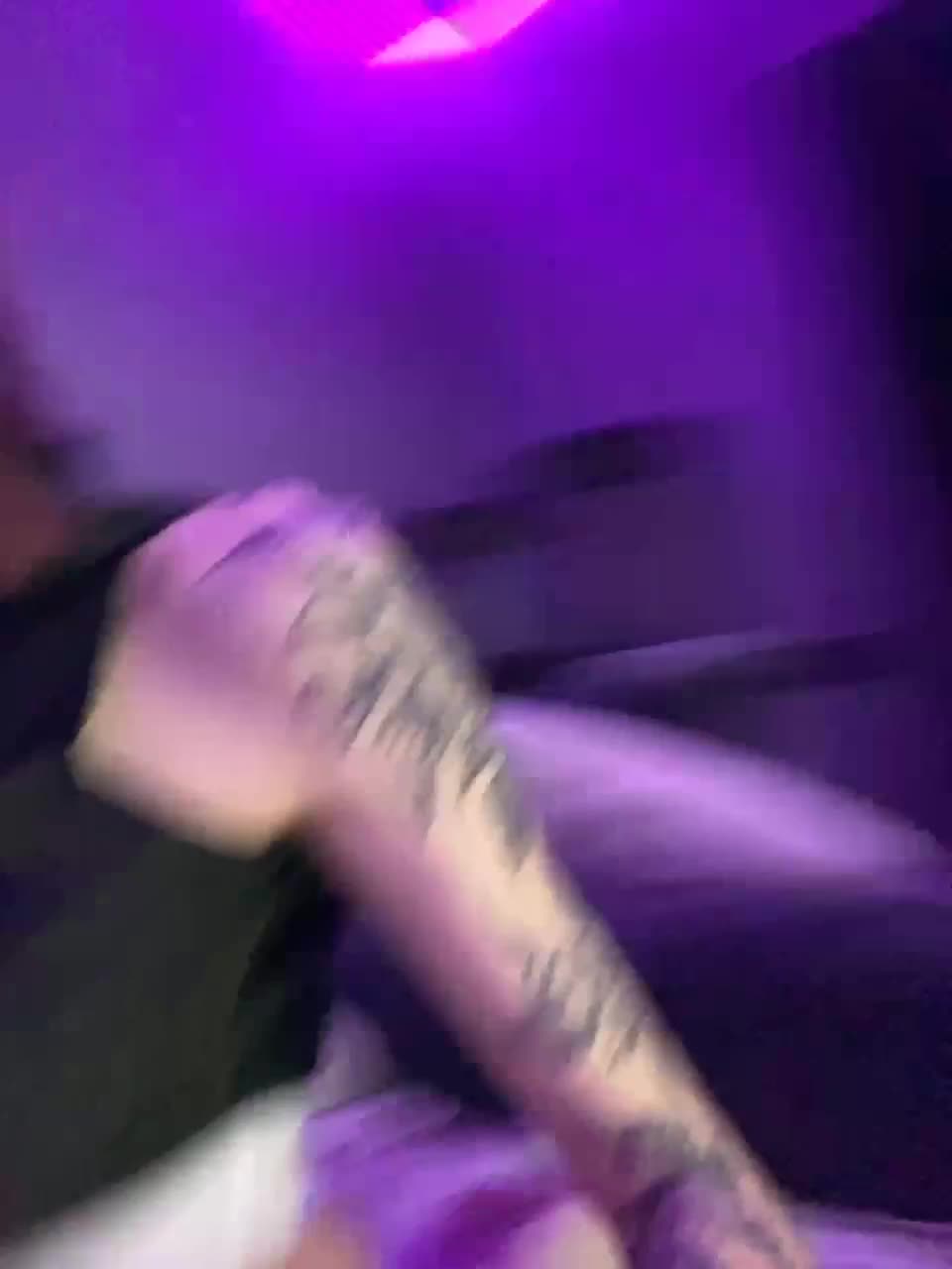 View or download file damkiky on 2023-01-17 from bongacams