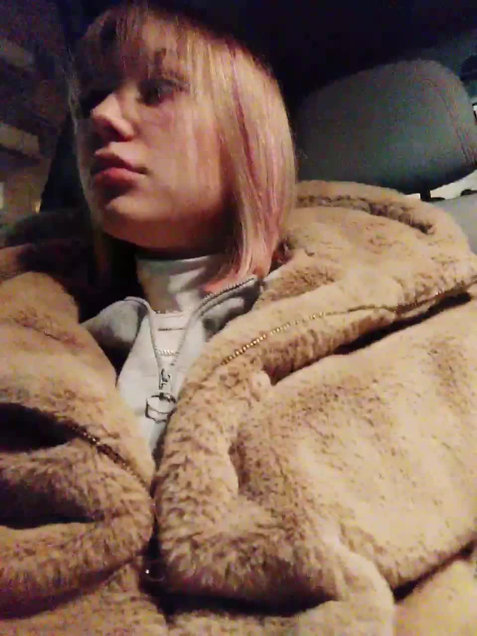 View or download file isabellast on 2023-01-17 from bongacams