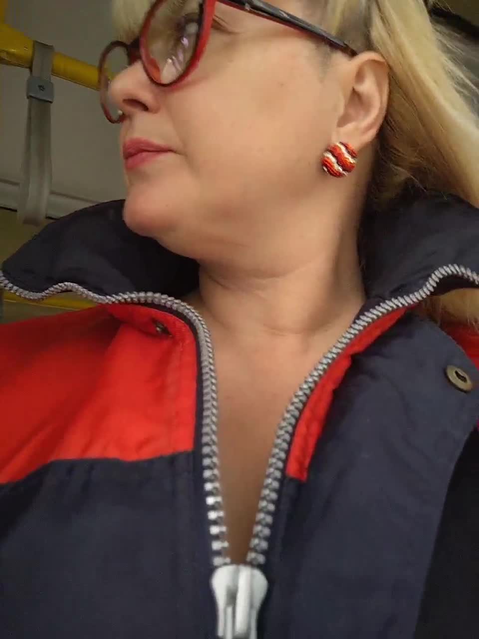 View or download file janna37 on 2023-01-17 from bongacams