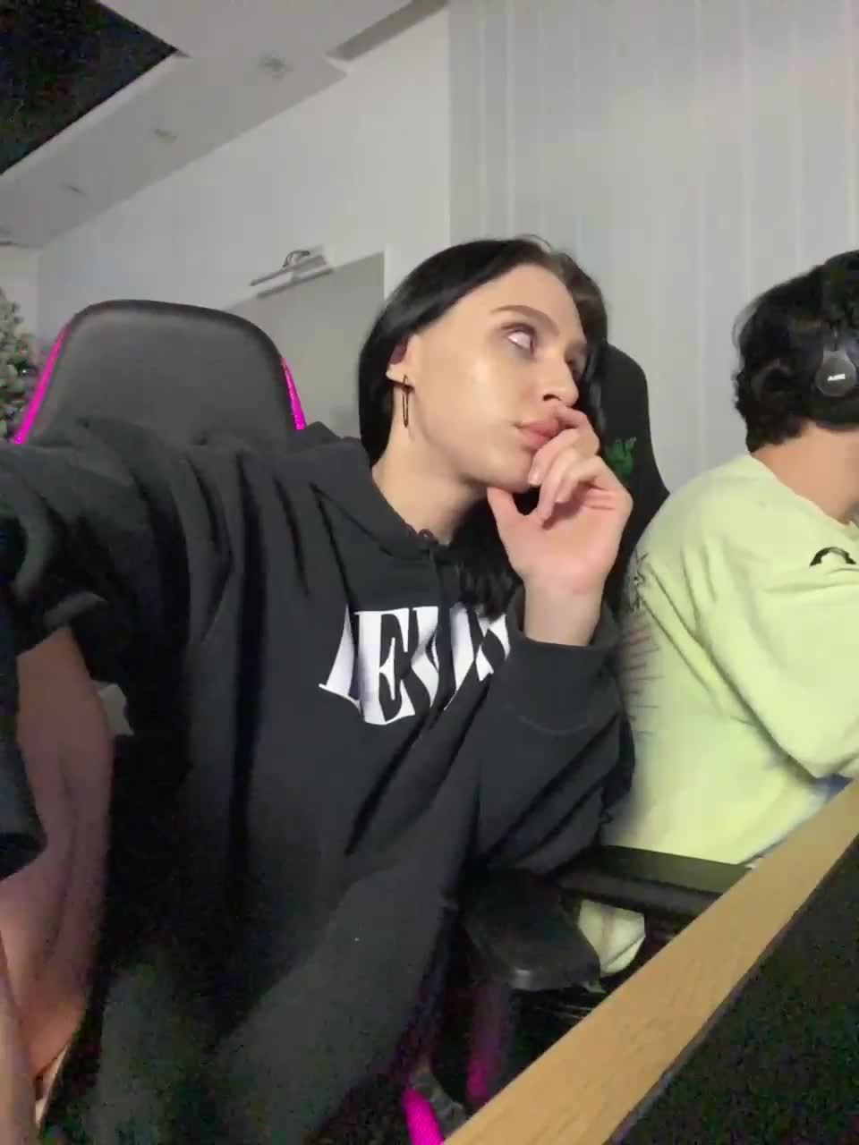 View or download file partynextnext on 2023-01-17 from bongacams