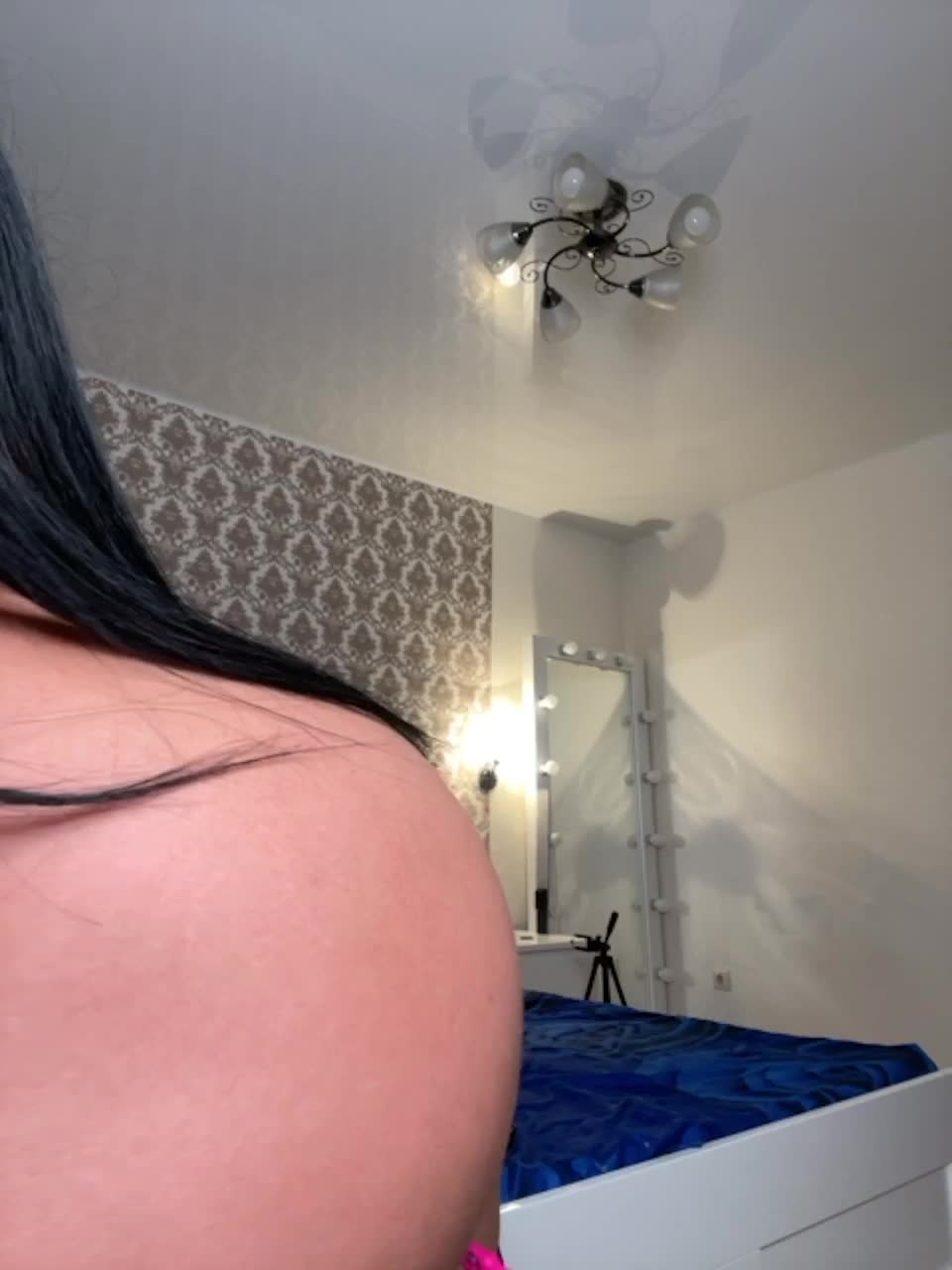 View or download file vikikiss on 2023-01-18 from bongacams