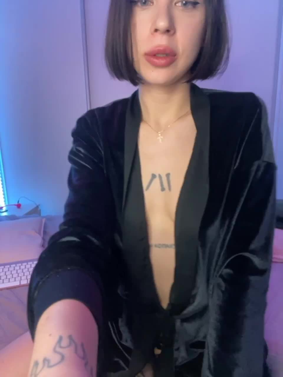 View or download file 1nasty on 2023-01-19 from bongacams