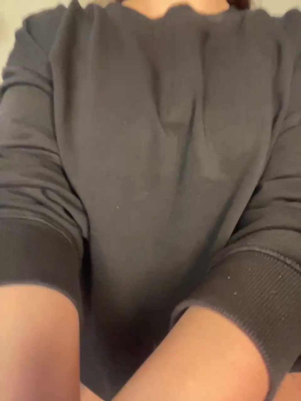 View or download file whoremira on 2023-01-19 from bongacams