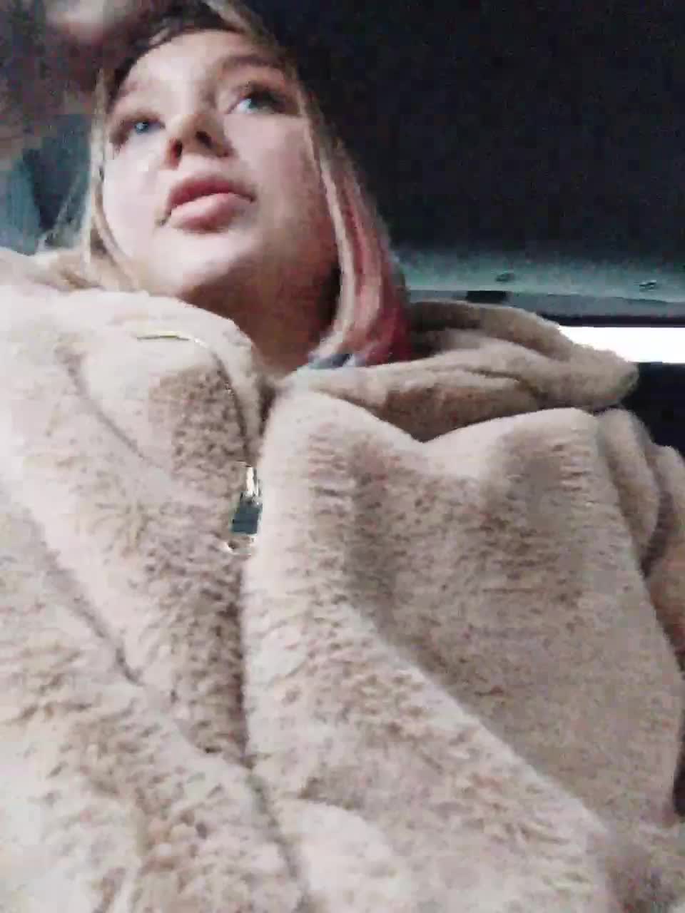 View or download file isabellast on 2023-01-20 from bongacams