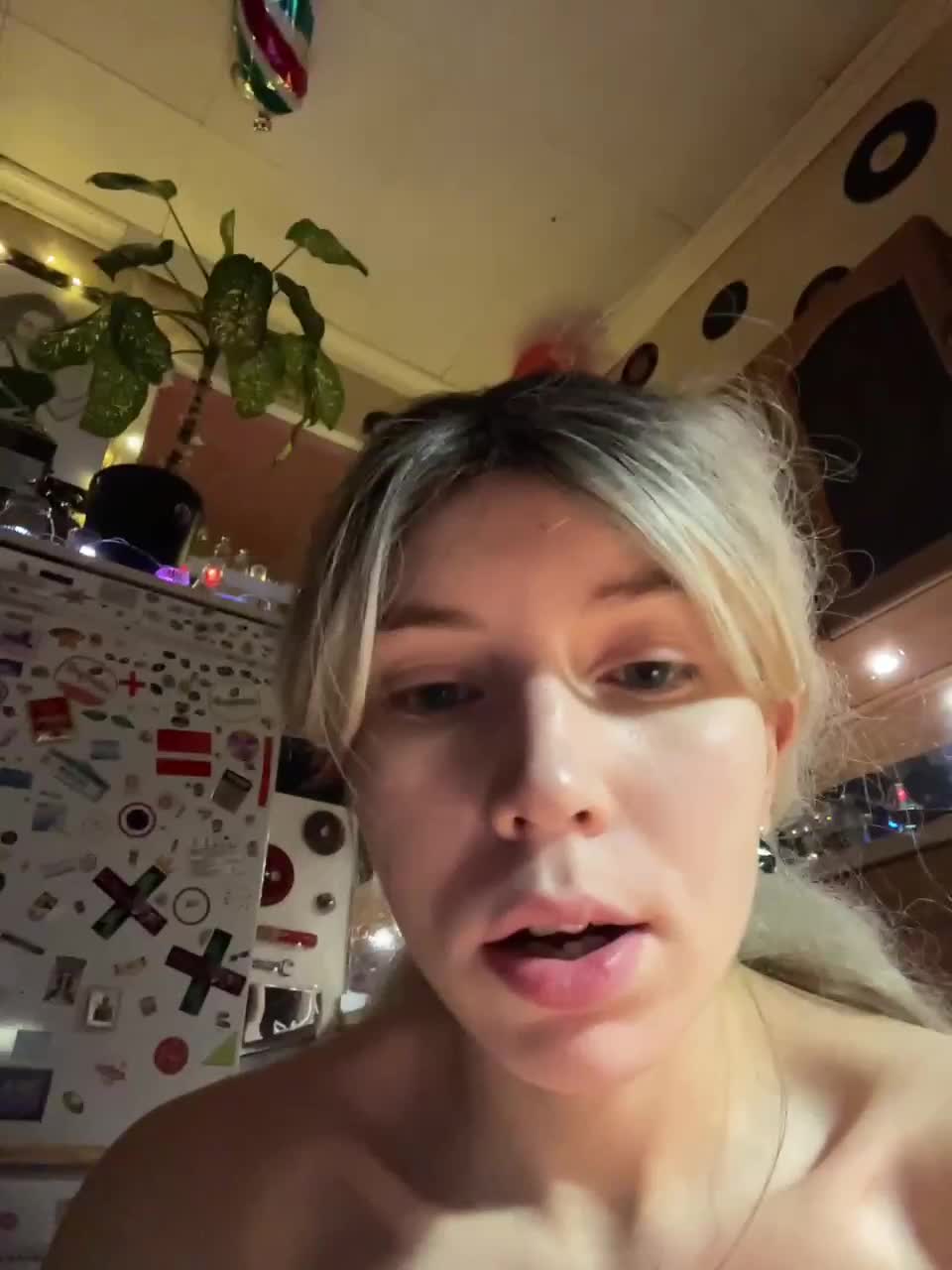 View or download file kika_co on 2023-01-20 from bongacams