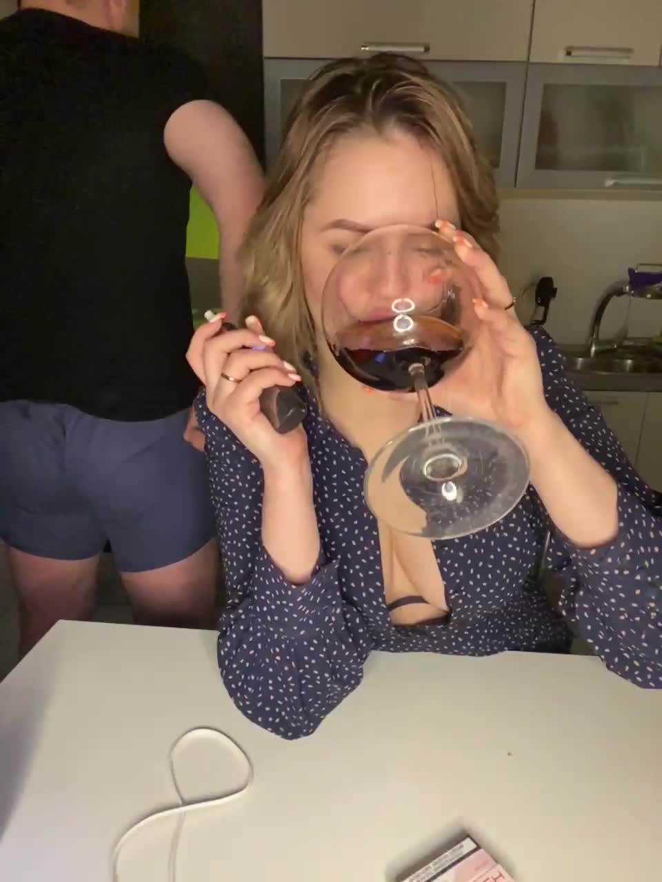 View or download file banana_peach on 2023-01-21 from bongacams