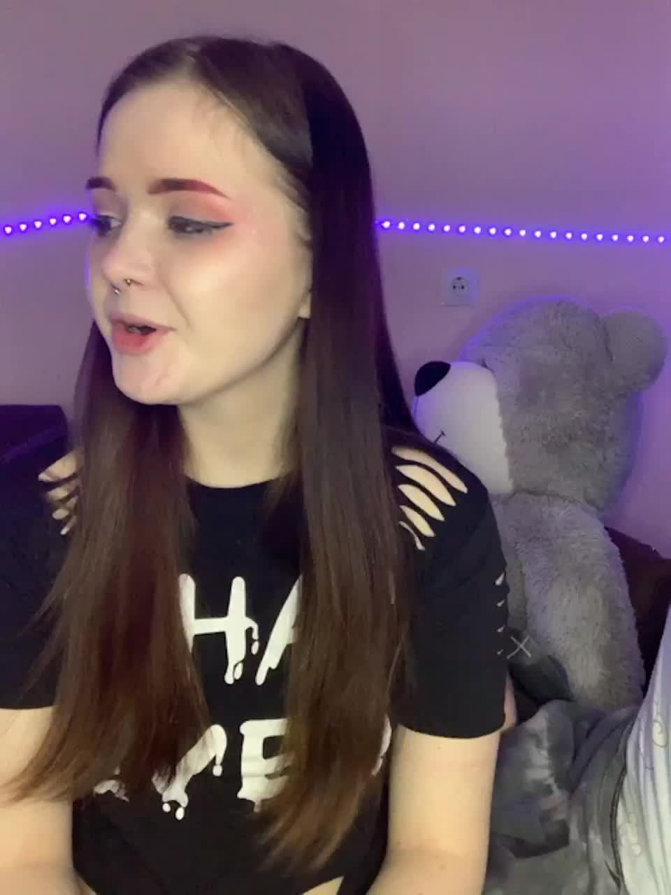 View or download file cute_popkins on 2023-01-21 from bongacams