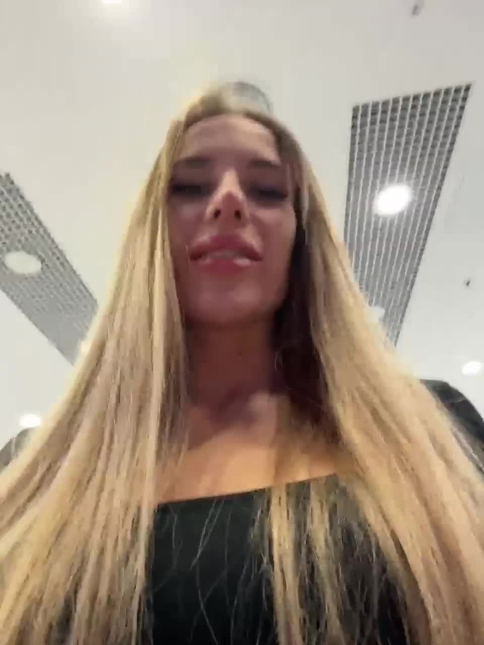 View or download file blondinochkaa on 2023-01-23 from bongacams