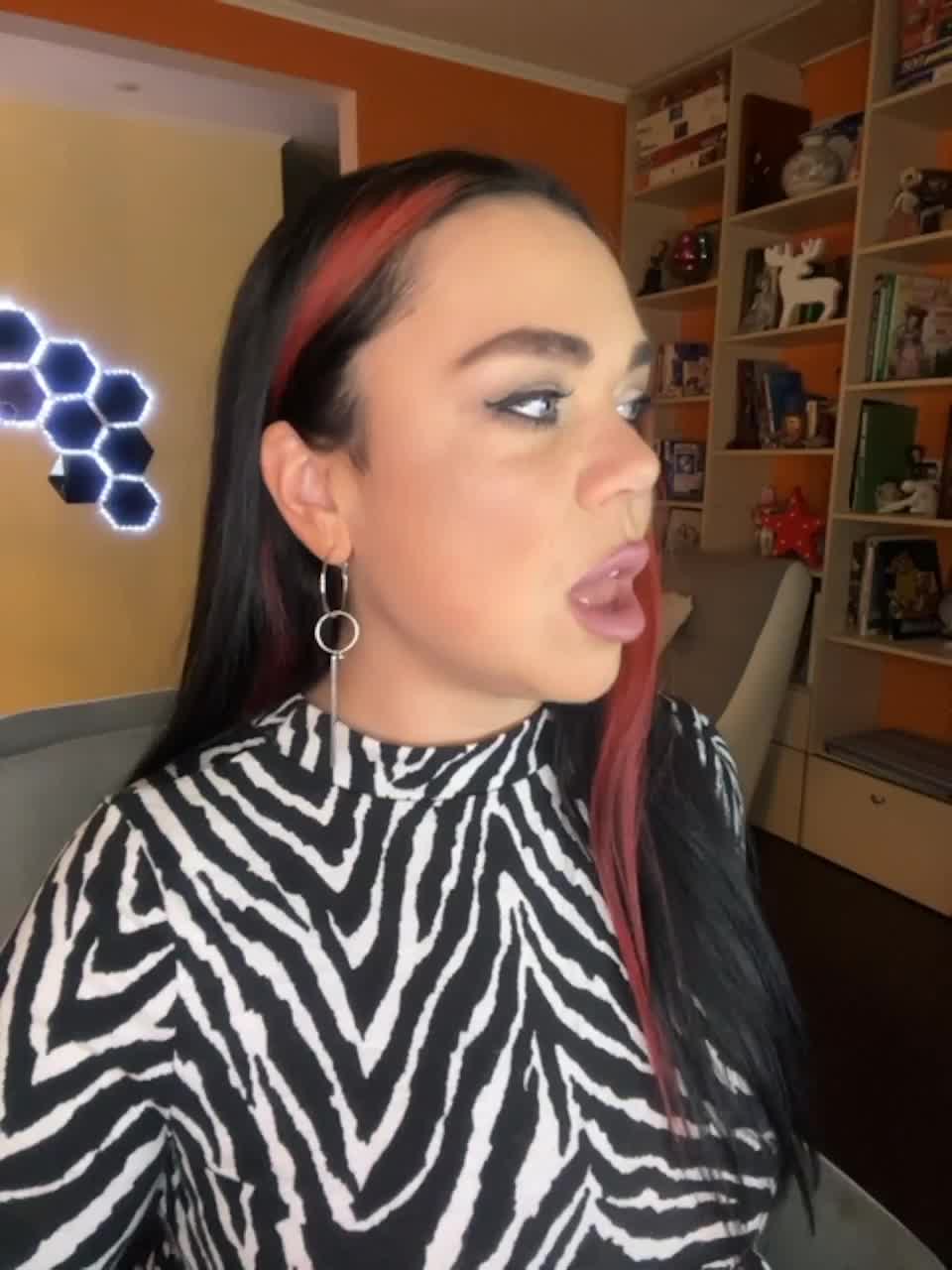 View or download file oliviagoold on 2023-01-23 from bongacams