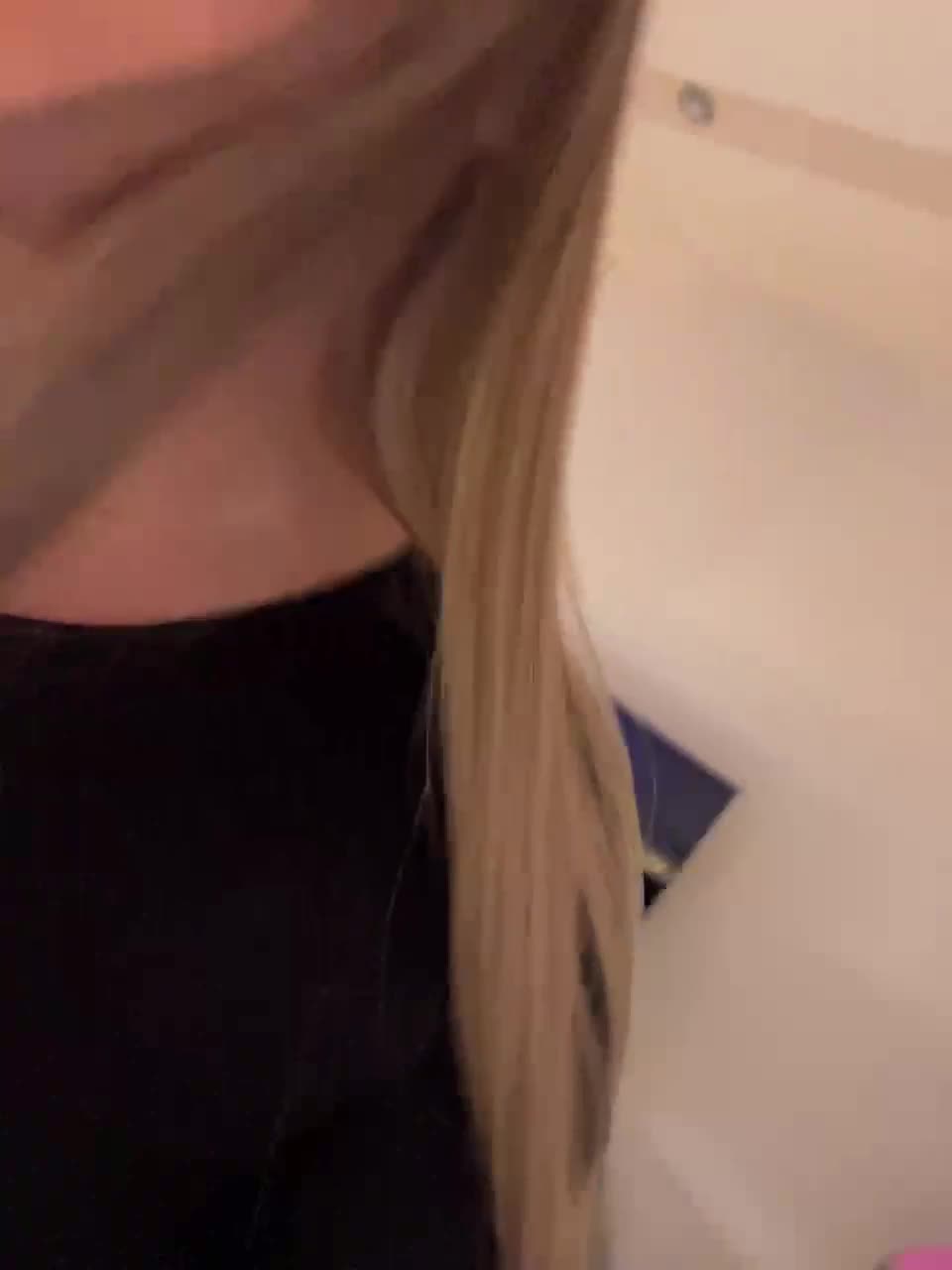 View or download file bloomjuliette on 2023-01-24 from bongacams