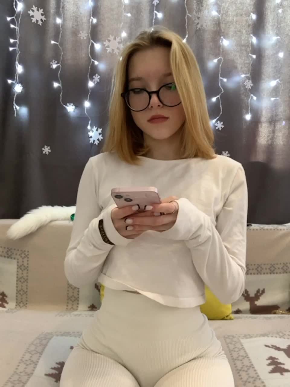 View or download file mispopi on 2023-01-24 from bongacams