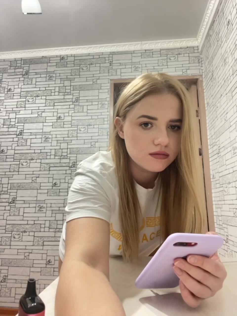 View or download file butterflysay on 2023-01-25 from bongacams