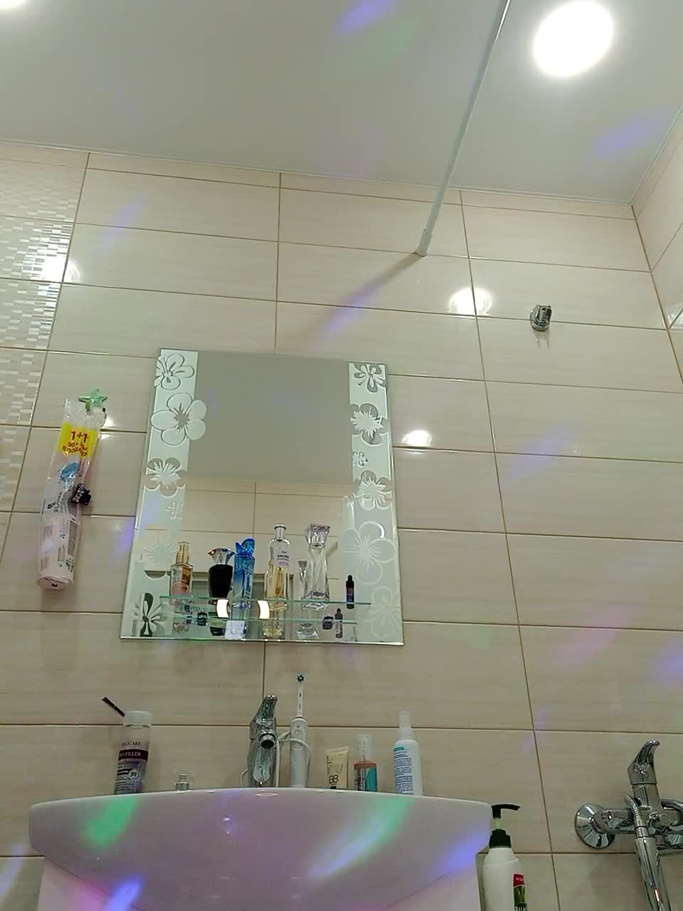 View or download file angelochek042 on 2023-01-26 from bongacams