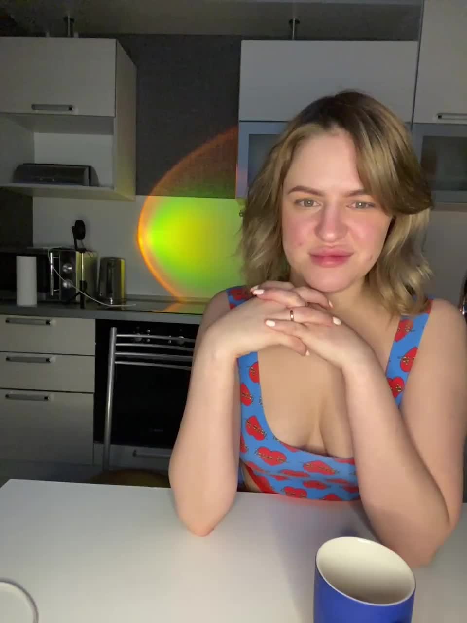 View or download file banana_peach on 2023-01-26 from bongacams