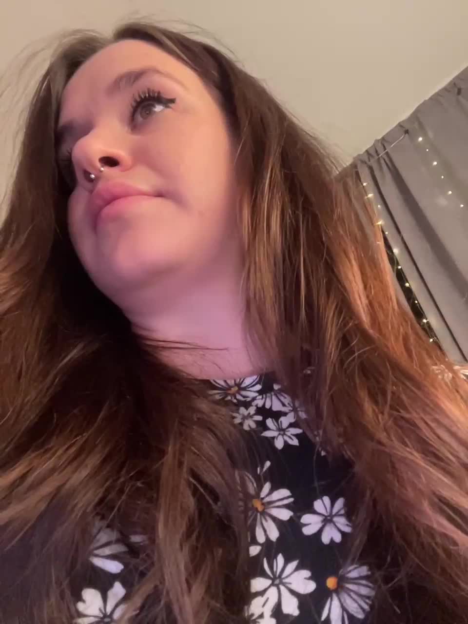 View or download file whoremira on 2023-01-29 from bongacams