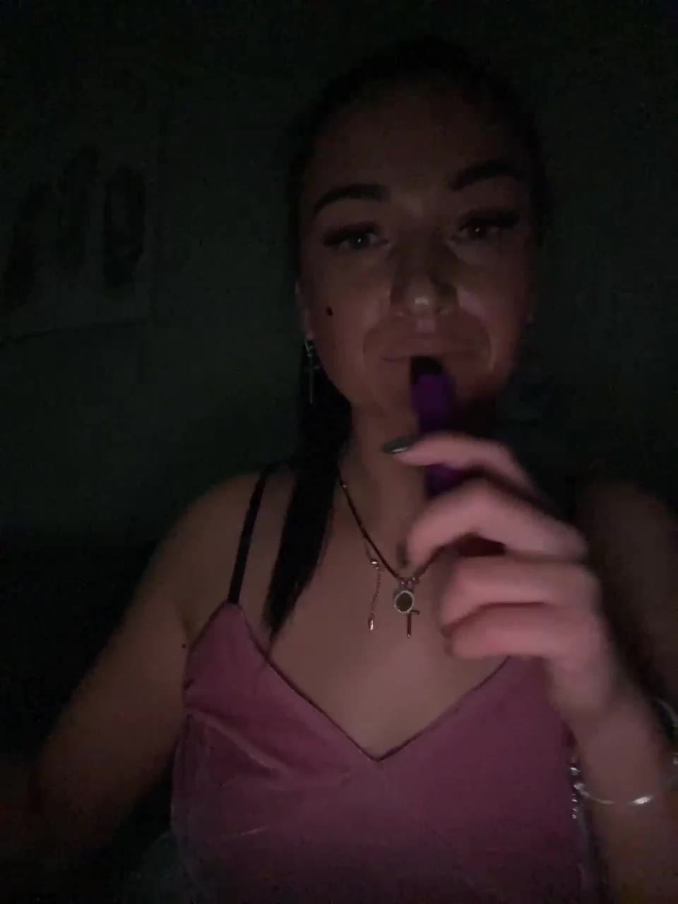 View or download file _passionate_ on 2023-02-02 from bongacams