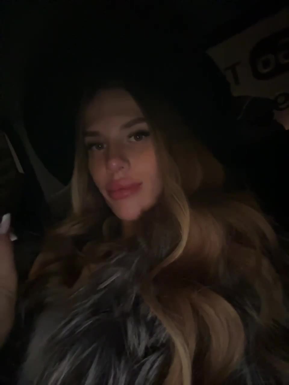 View or download file blondinochkaa on 2023-02-03 from Bongacams