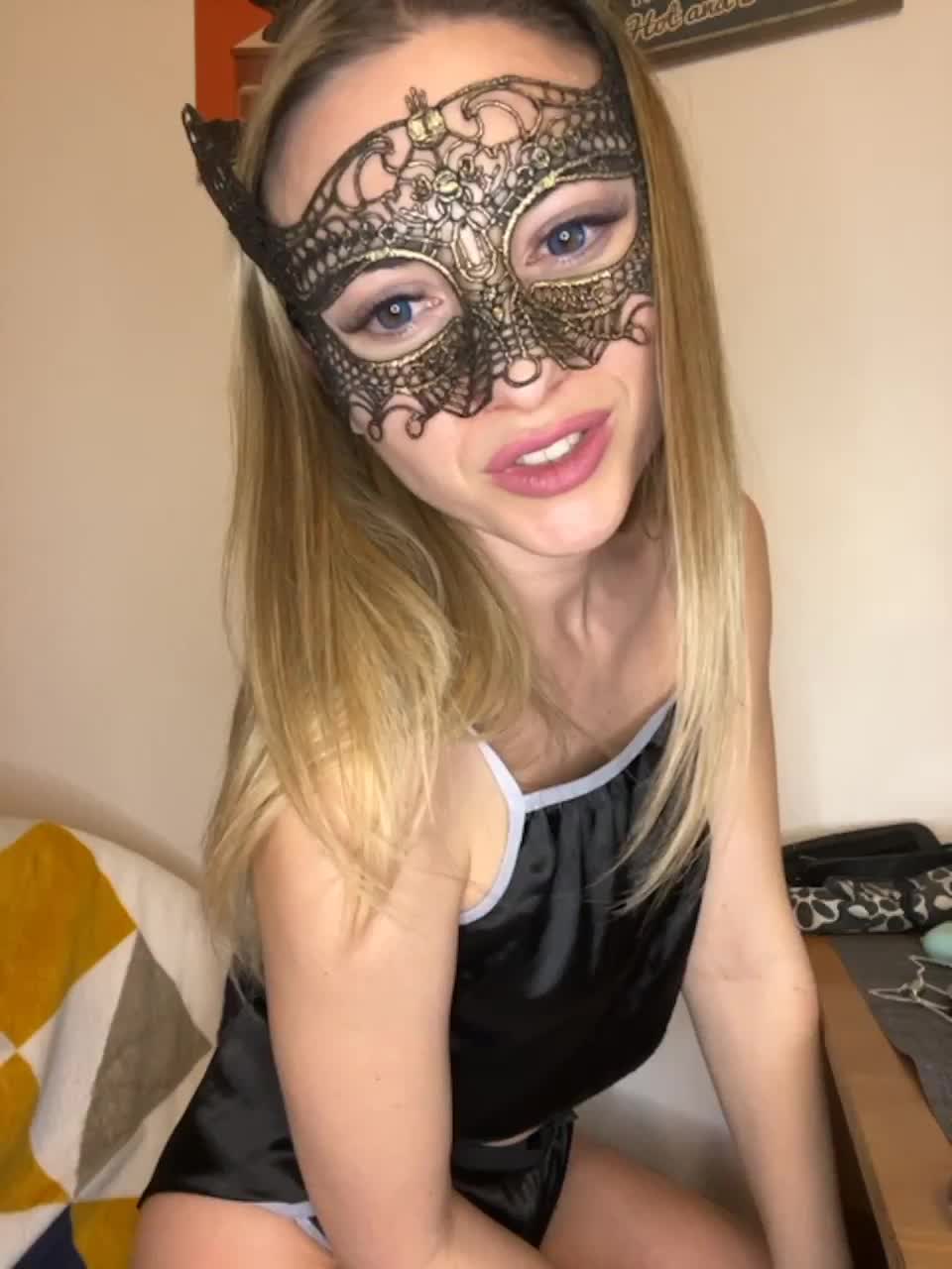 View or download file lady_dee on 2023-02-04 from bongacams