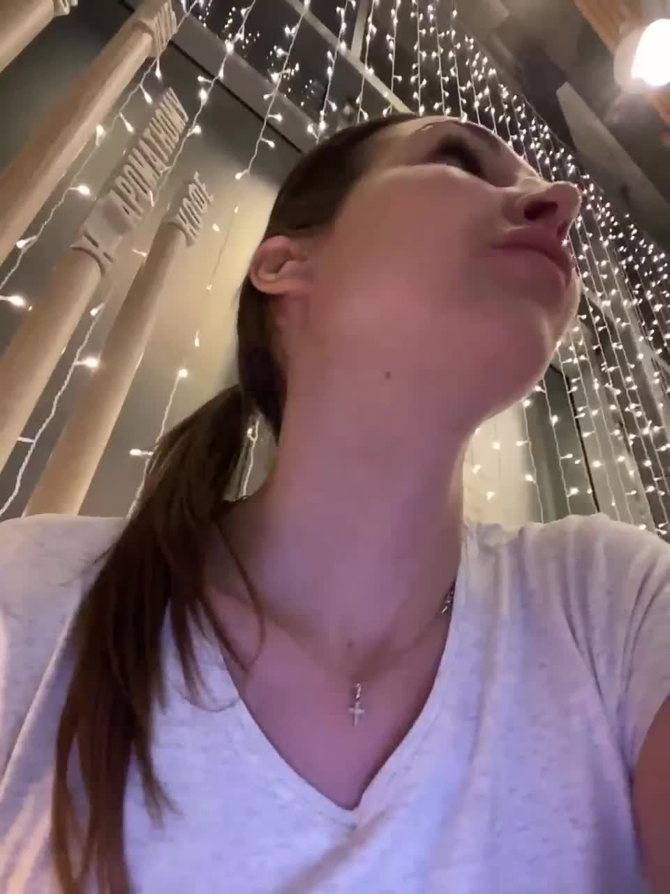 View or download file hothoneybabe on 2023-02-08 from bongacams