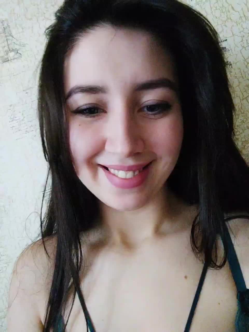 View or download file mialiahot on 2023-02-08 from bongacams