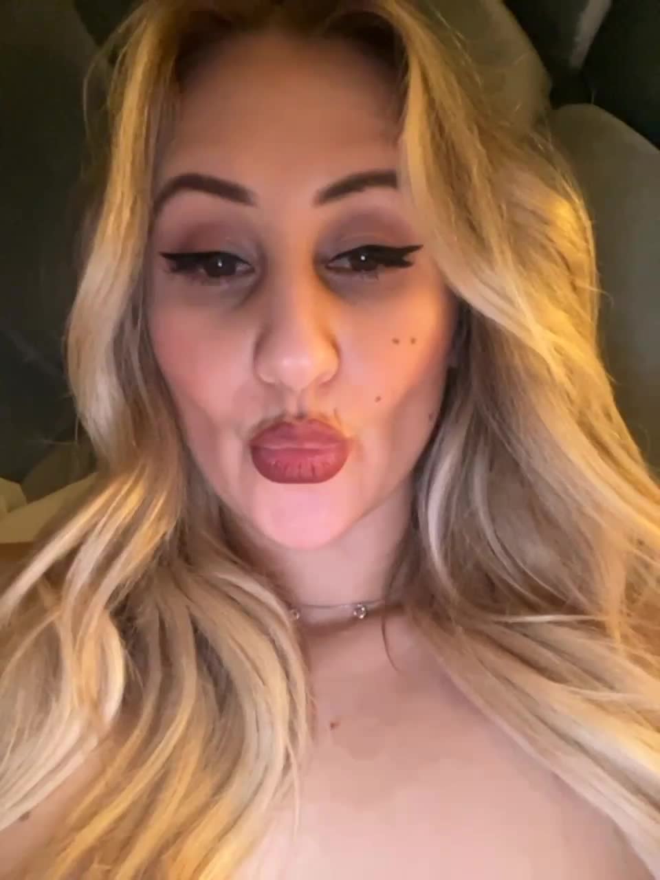 View or download file wowliliwow on 2023-02-08 from bongacams