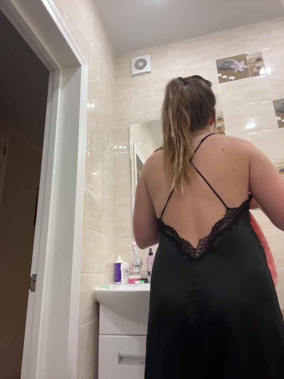 View or download file katemiddleton on 2023-02-10 from bongacams