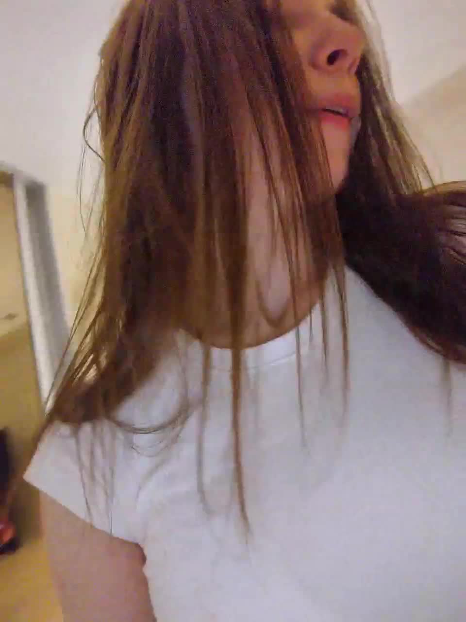 View or download file emilyev4ns on 2023-02-12 from bongacams