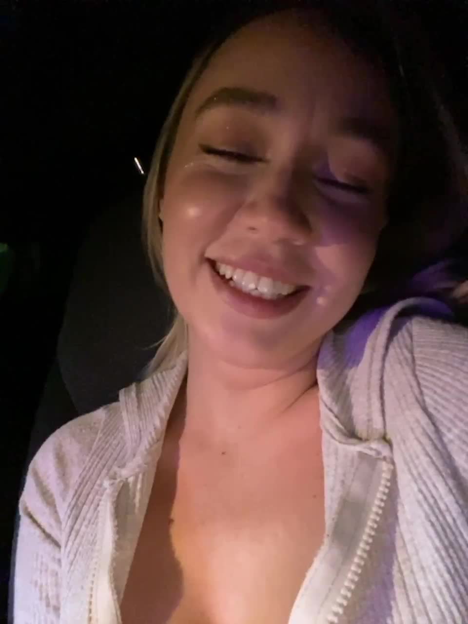 View or download file emili1_ on 2023-02-14 from bongacams