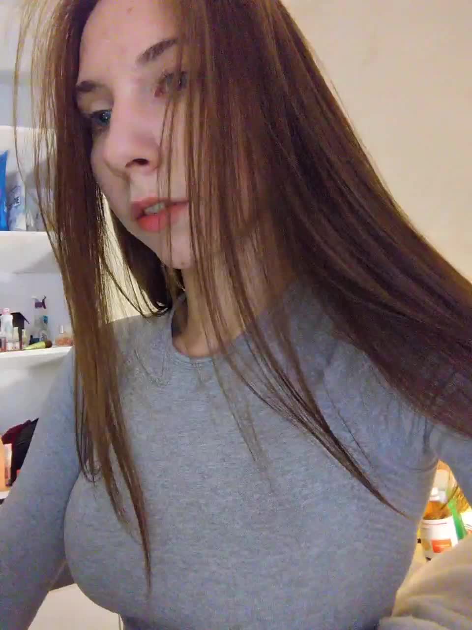 View or download file emilyev4ns on 2023-02-14 from bongacams