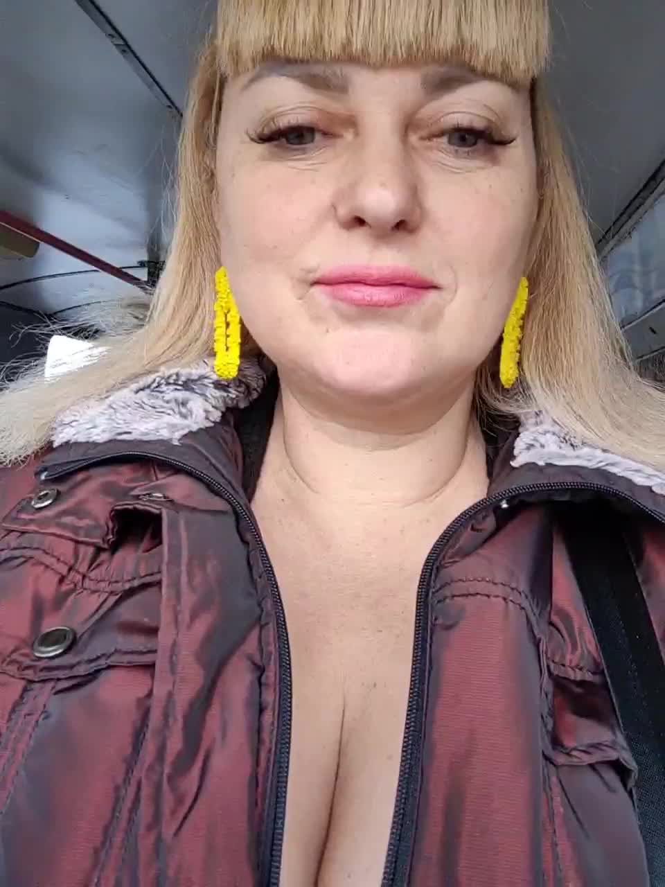 View or download file janna37 on 2023-02-15 from bongacams