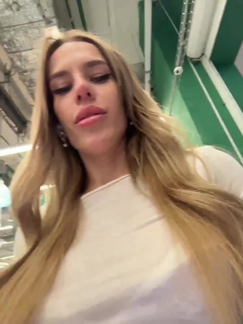 View or download file blondinochkaa on 2023-02-16 from bongacams