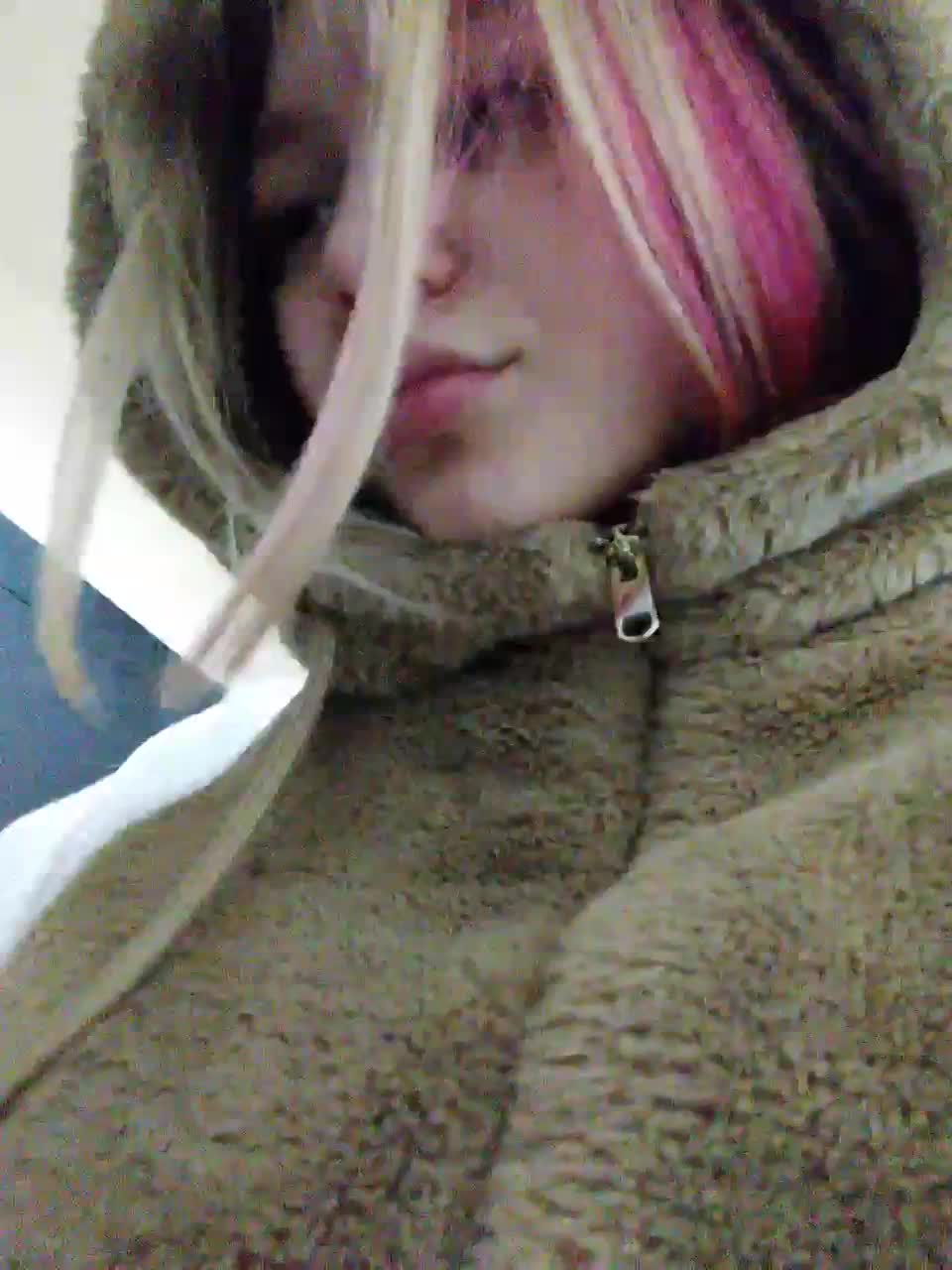 View or download file isabellast on 2023-02-16 from bongacams