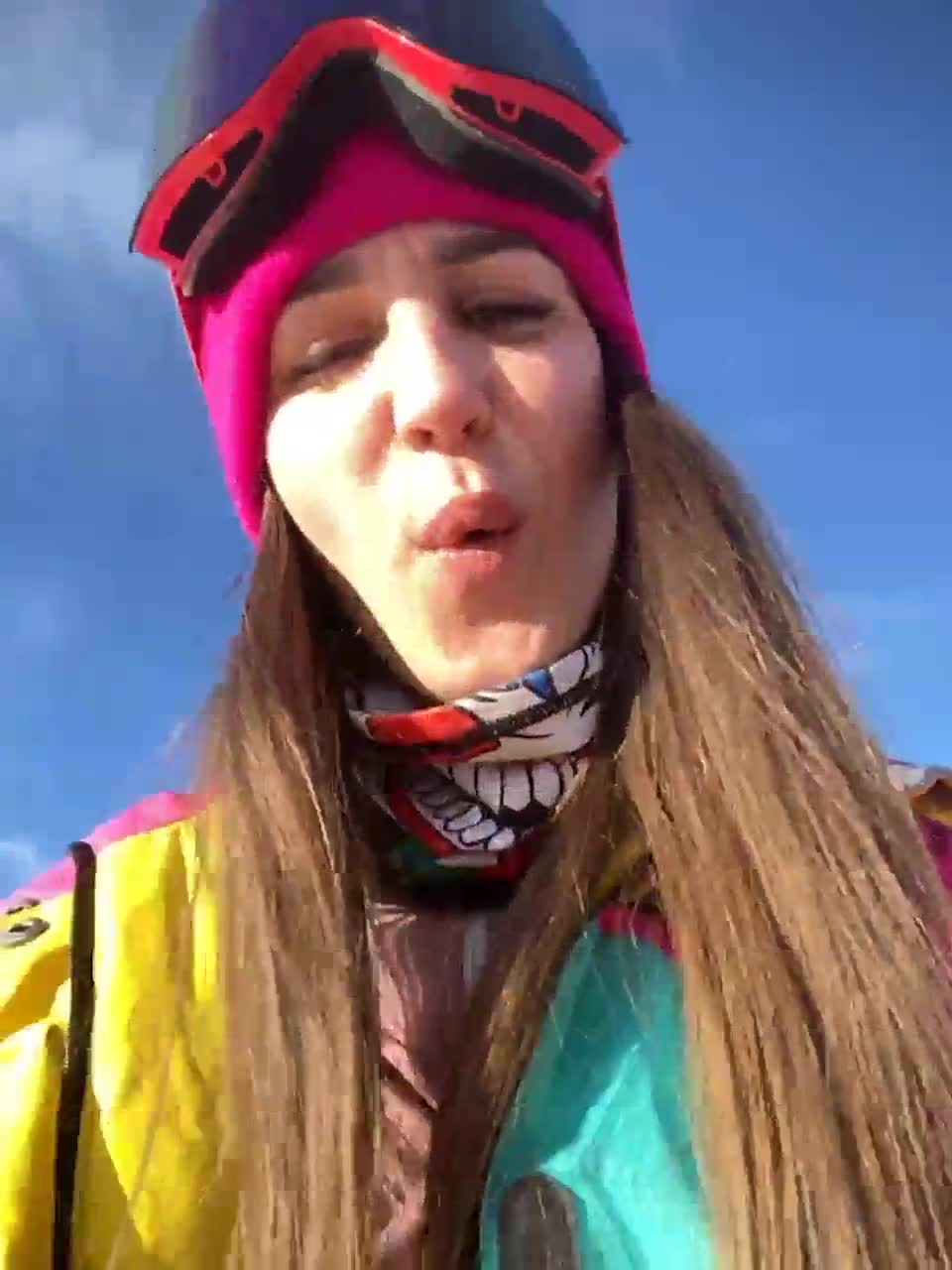 View or download file honeypussixxx on 2023-02-18 from bongacams