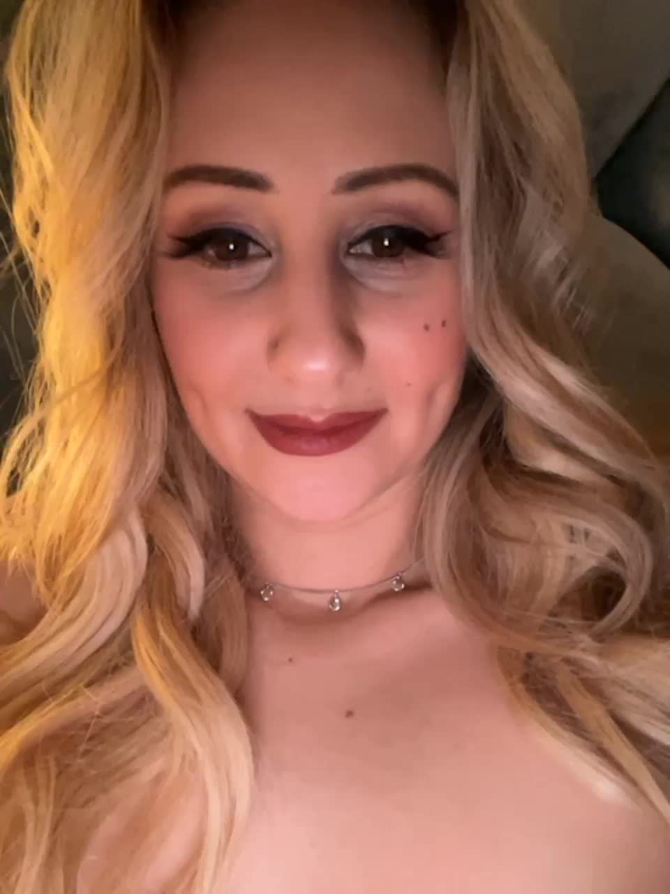 View or download file wowliliwow on 2023-02-18 from bongacams