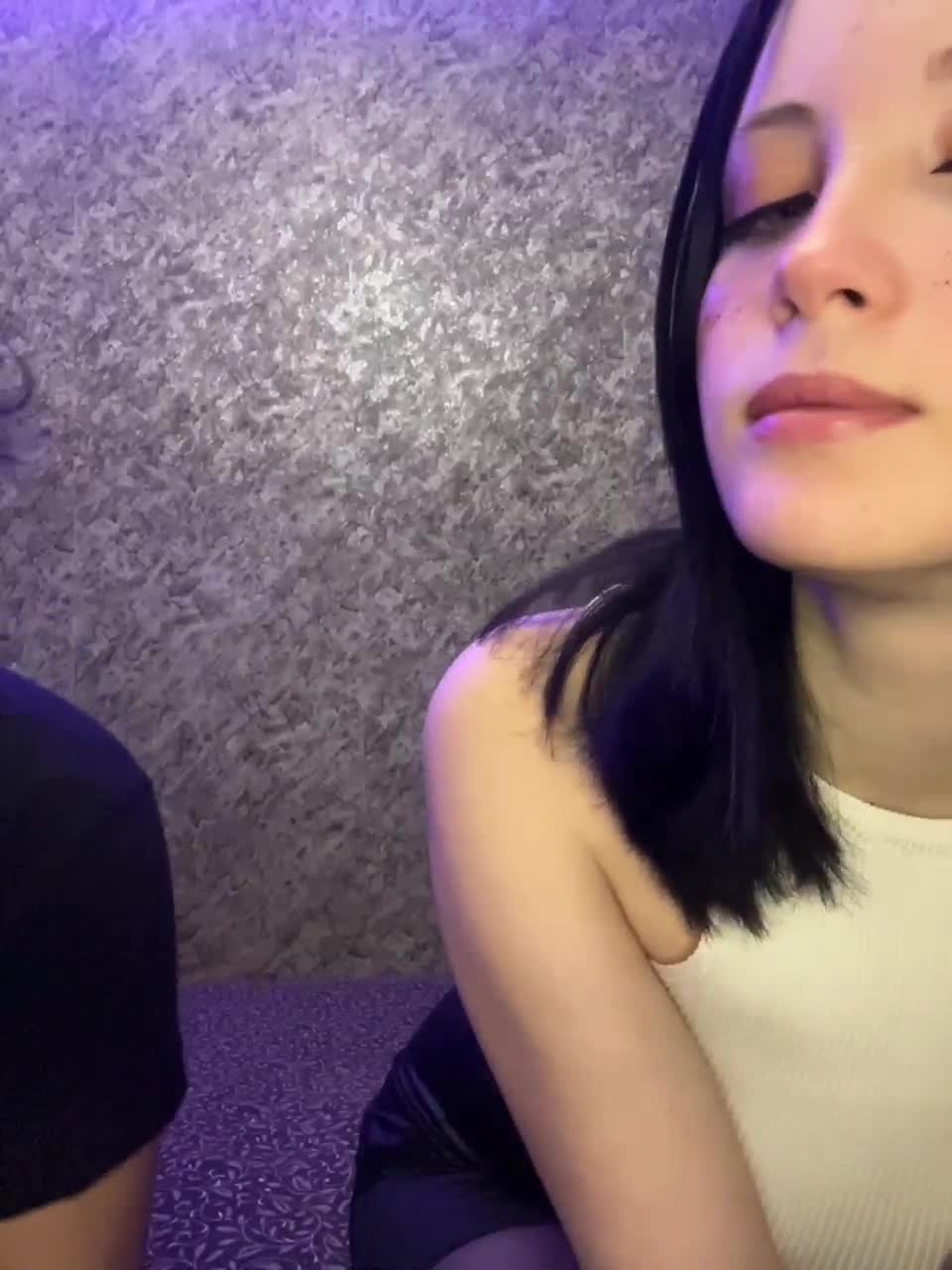 View or download file asunayri on 2023-02-19 from bongacams