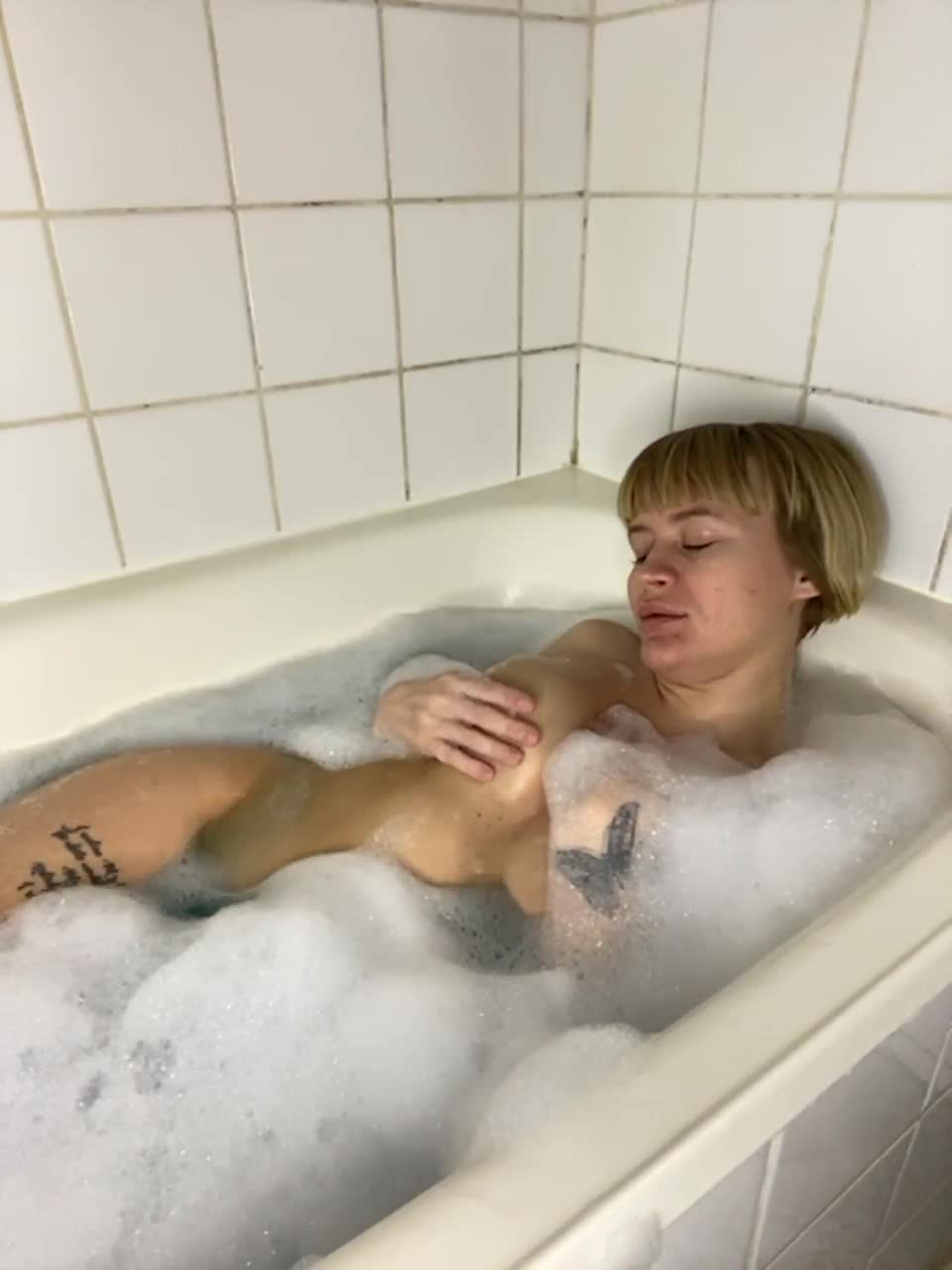 View or download file kartinkaa on 2023-02-19 from bongacams